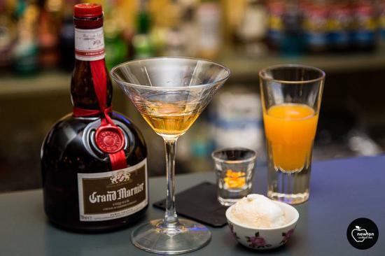 Newton Cocktail Bar