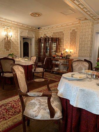 Tessence restaurant
