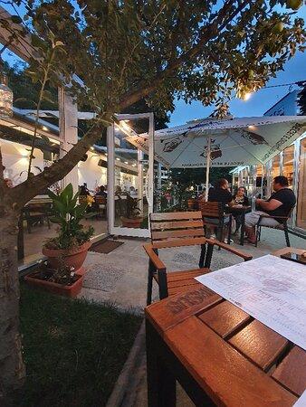 Garden Pub