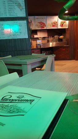 Flavours Pizza