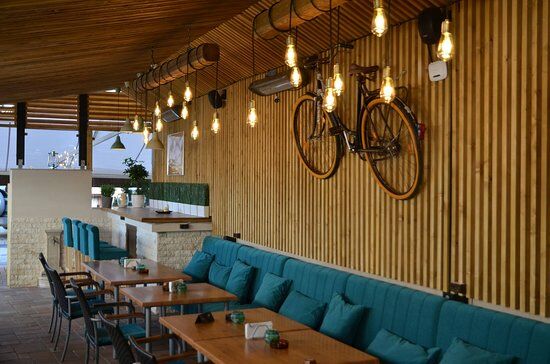 Tatu Bar & Grill